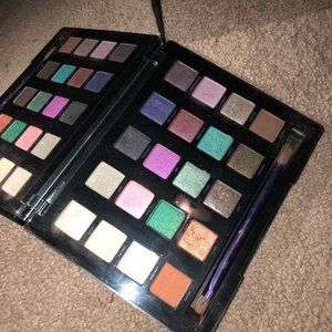 Urban Decay Vice Eyeshadow pallet